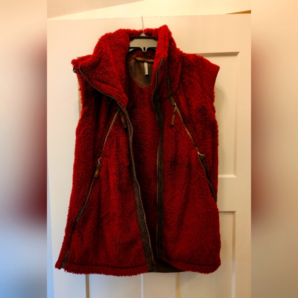 Fleece Vest